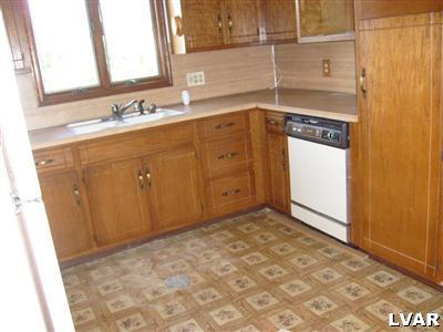 4003 Carter Republic Road Bethlehem, PA 18020 - Photo 6 of 11 Gallery Image 6