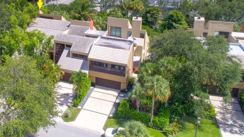702 St Albans Drive Boca Raton, FL 33486 - Photo 1 of 29 702 St Albans Dr Boca Raton FL-large-001