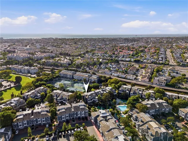 $4,000 | 20122 Bayfront Lane, Unit 206, Huntington Beach, CA 92646