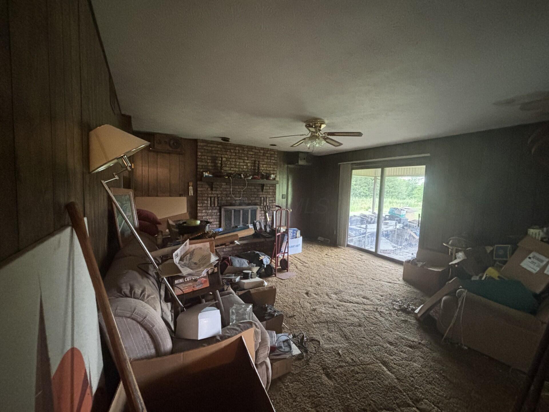 2017 Hazelton-Etna Road Southwest Alexandria, OH 43001 - Photo 14 of 39 Family Room