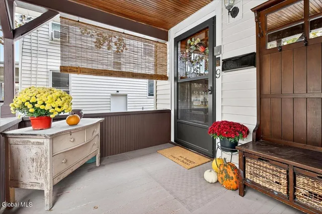 $299,900 | 9 Cuthbert Street, Scotia, NY 12302