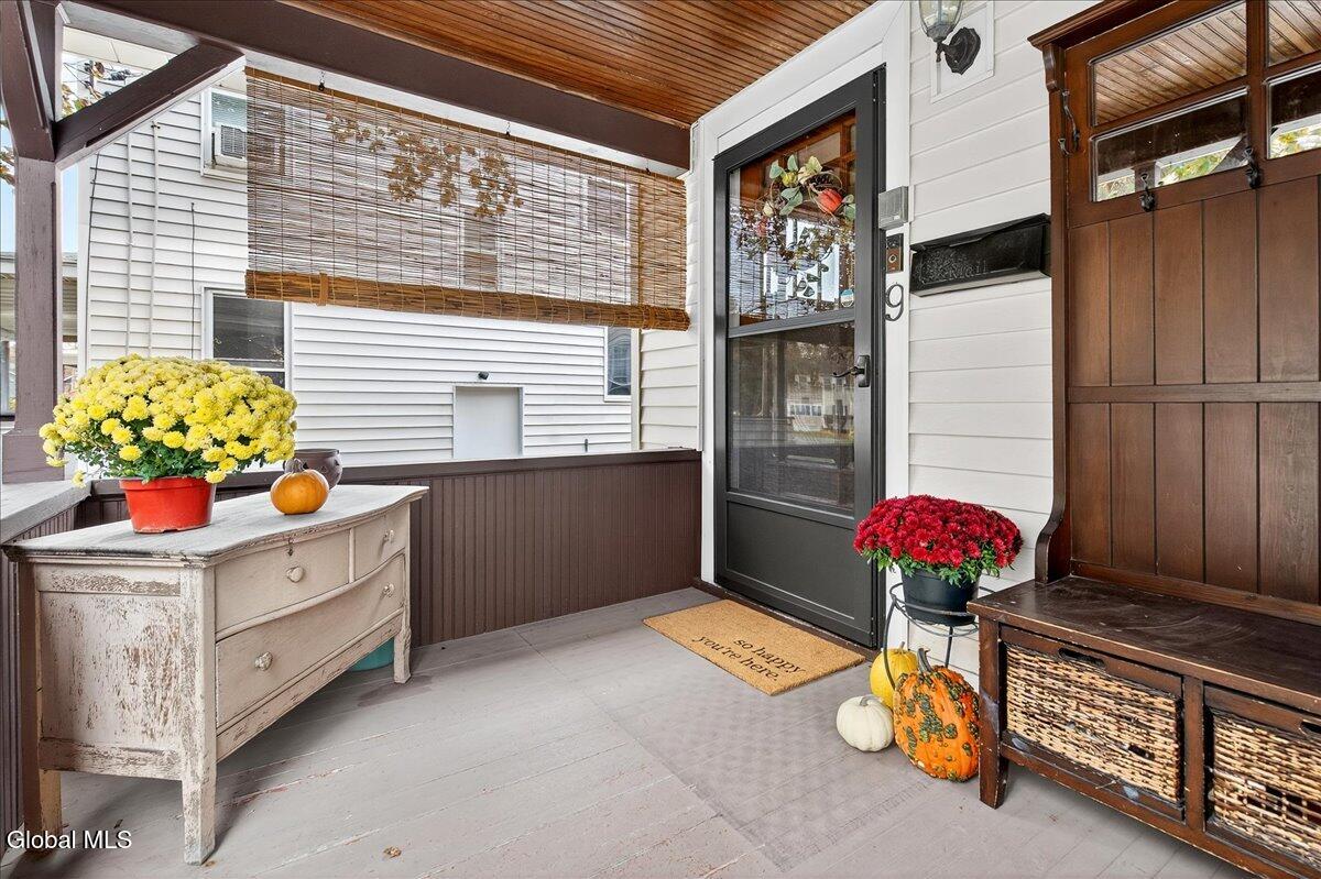 9 Cuthbert Street Scotia, NY 12302 - Photo 5 of 41 12-9 CUTHBERT-30