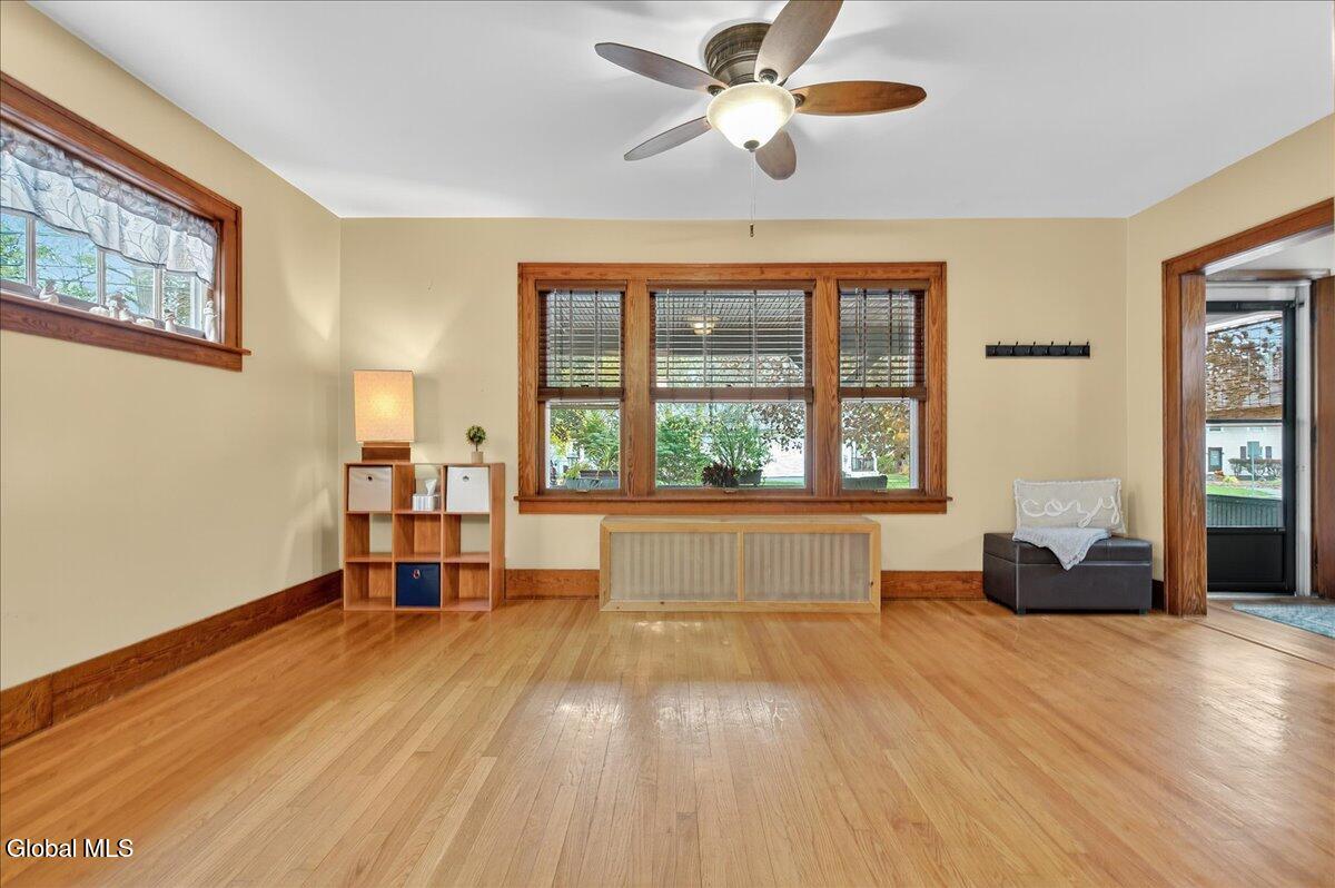 9 Cuthbert Street Scotia, NY 12302 - Photo 7 of 41 38-9 CUTHBERT-4