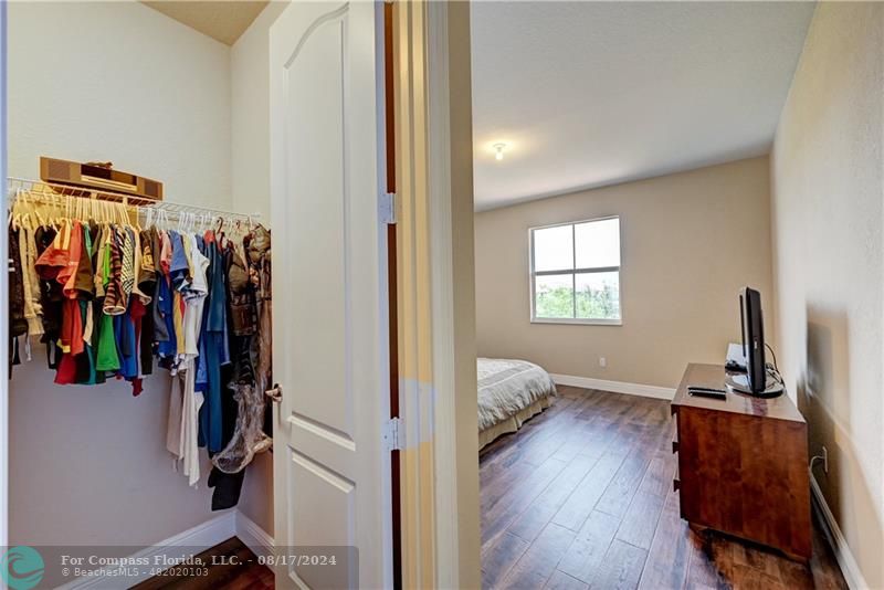 8631 Lakeside Bend Parkland, FL 33076 - Photo 44 of 71 a view of a room with gym equipment