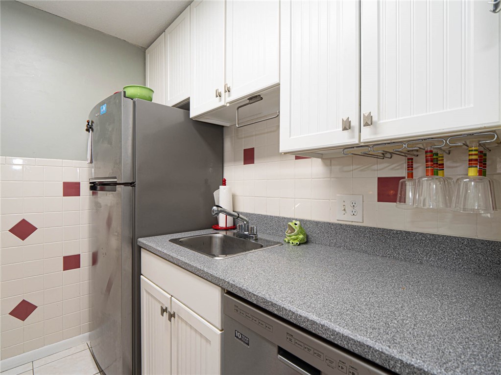 1144 Breezy Way, Unit 3F Sebastian, FL 32958 - Photo 11 of 36