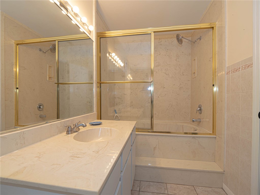 1144 Breezy Way, Unit 3F Sebastian, FL 32958 - Photo 16 of 36