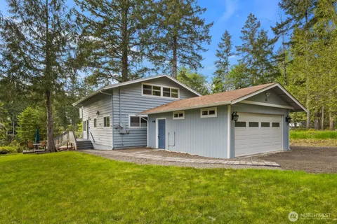 $700,000 | 61 East Orchard Beach Drive, Grapeview, WA 98546