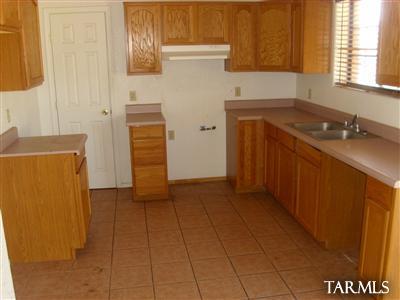 285 Círculo Silva Rio Rico, AZ 85648 - Photo 3 of 5