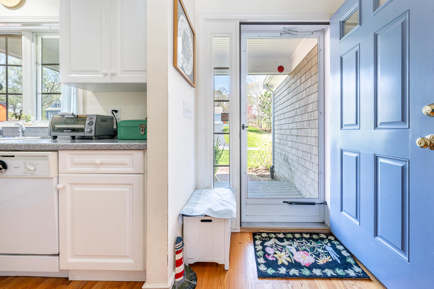 69 Regatta Drive Mashpee, MA 02649 - Photo 8 of 31 a bathroom with a tub and a shower