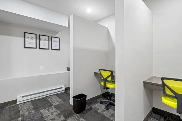 $2,250 | 64 Goldthwaite Road, Unit 10, Worcester, MA 01605