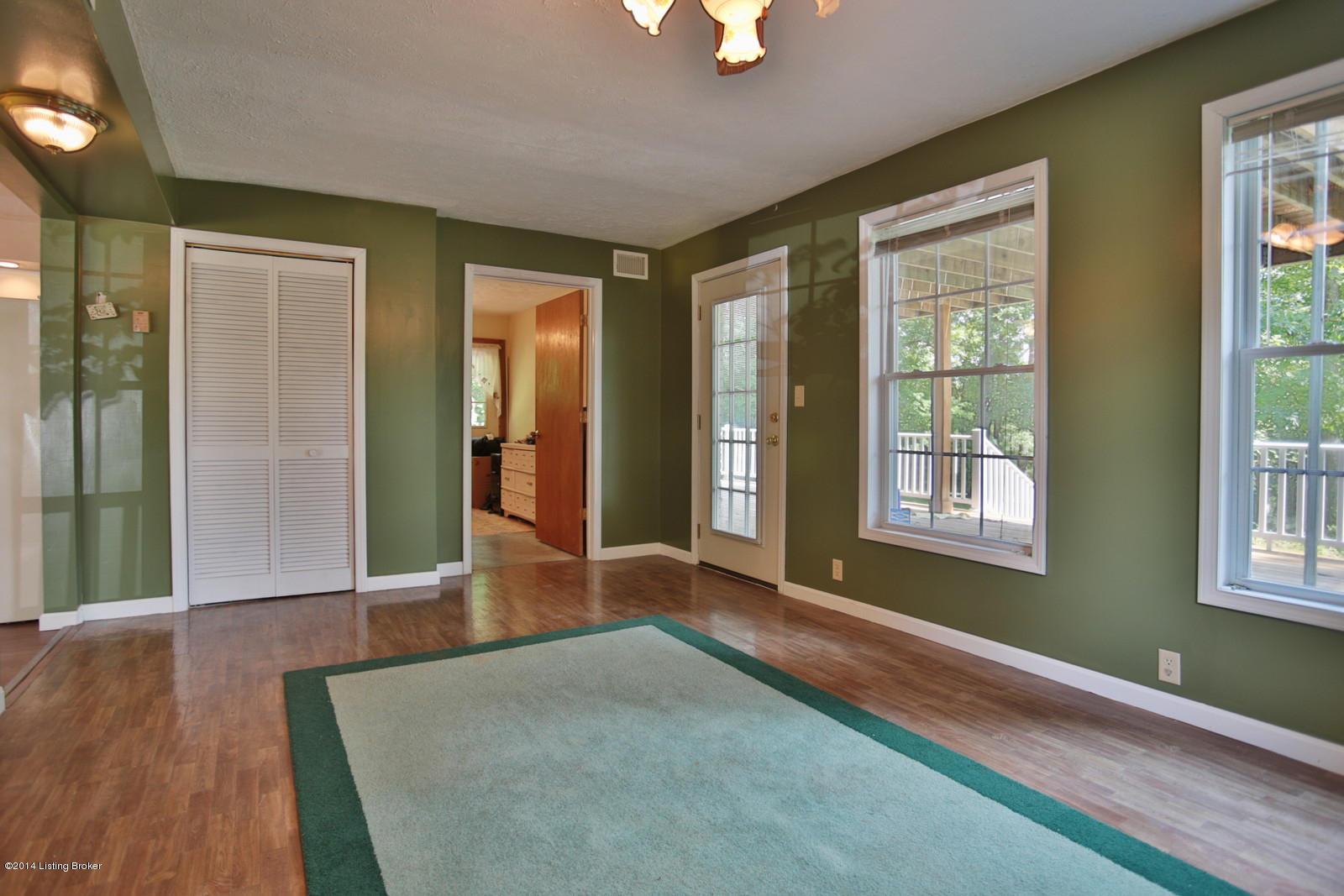 833 Ridge Road Shepherdsville, KY 40165 - Photo 15 of 48 Living Room