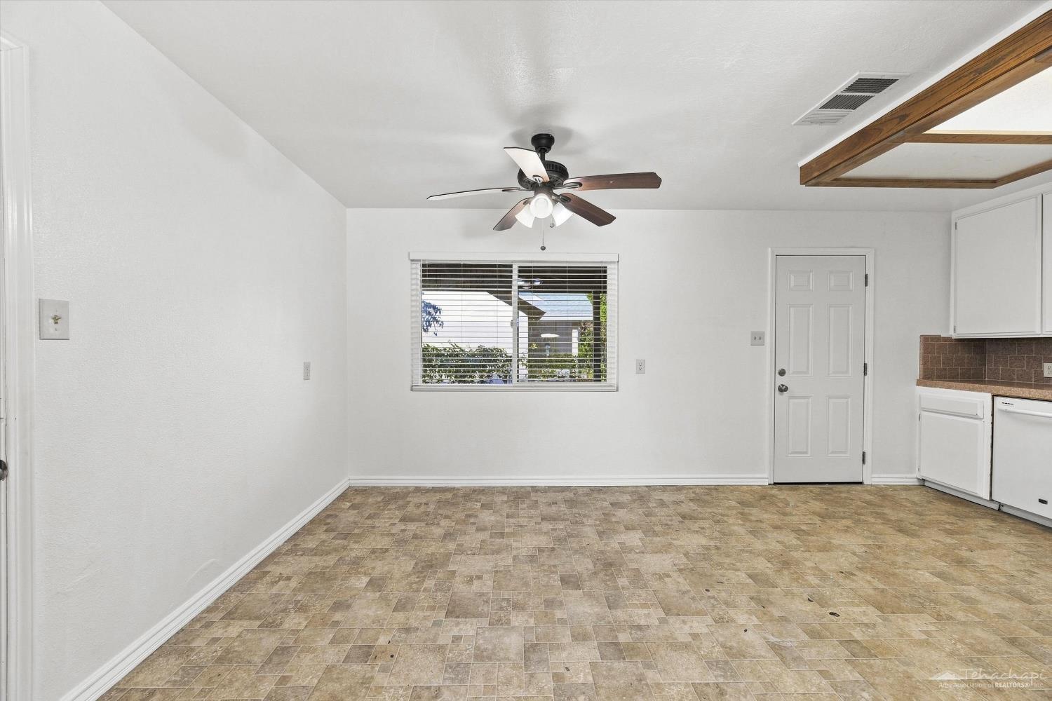 121 North Davis Street Tehachapi, CA 93561 - Photo 27 of 28 Gallery Image 27