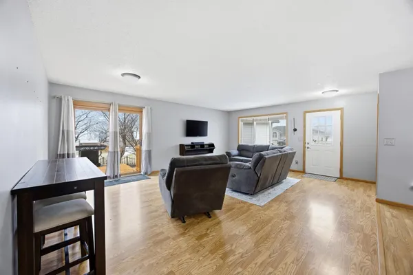 $295,000 | 536 10th Avenue North, Casselton, ND 58012