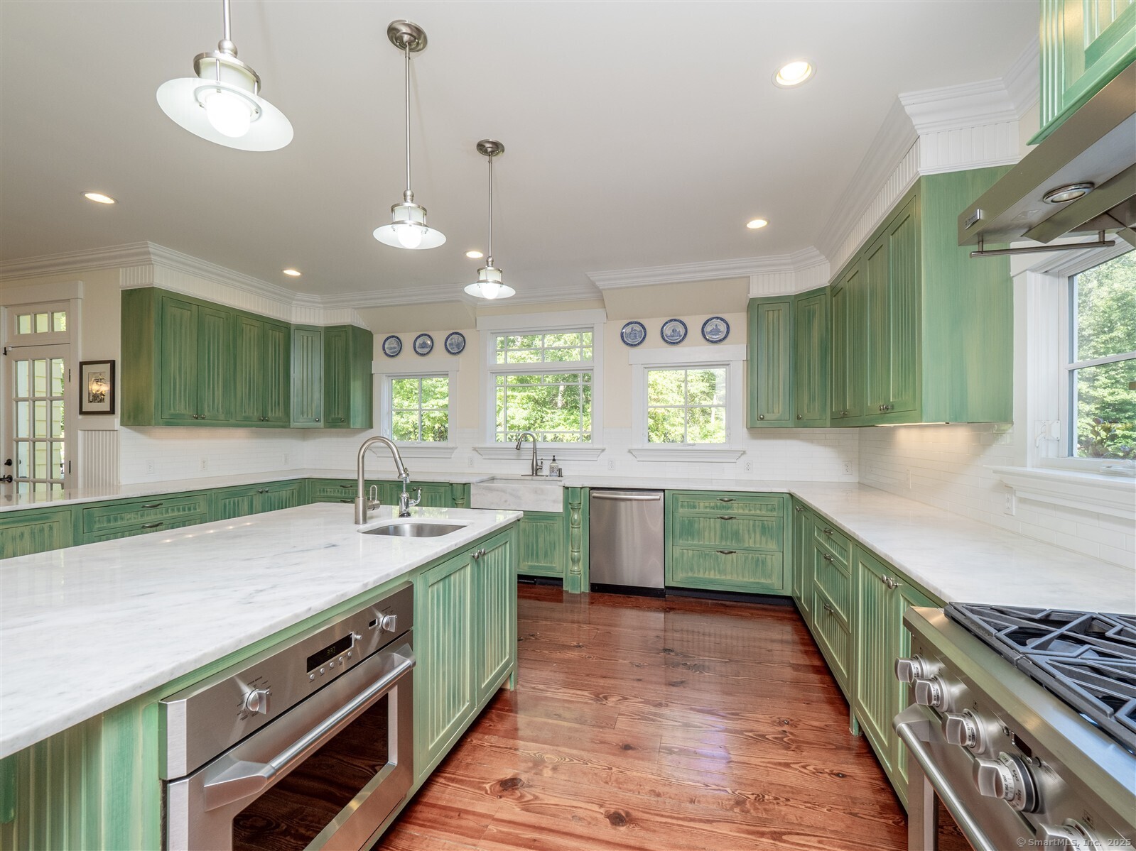 38 Honey Hill Road Wilton, CT 06897 - Photo 8 of 37