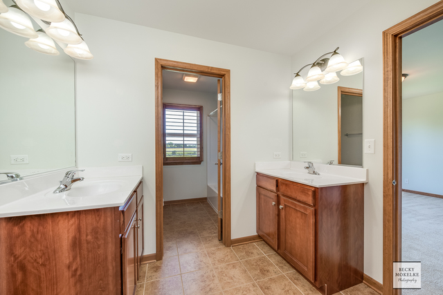 2180 Bartram Road North Aurora, IL 60542 - Photo 29 of 36