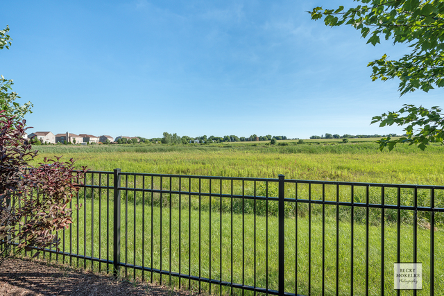 2180 Bartram Road North Aurora, IL 60542 - Photo 7 of 36