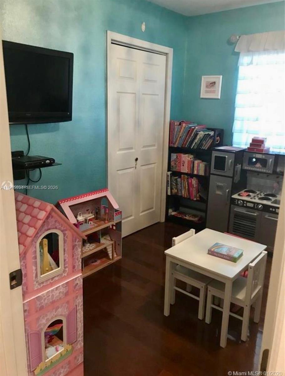 7 Northwest 116th Street Miami, FL 33168 - Photo 9 of 19