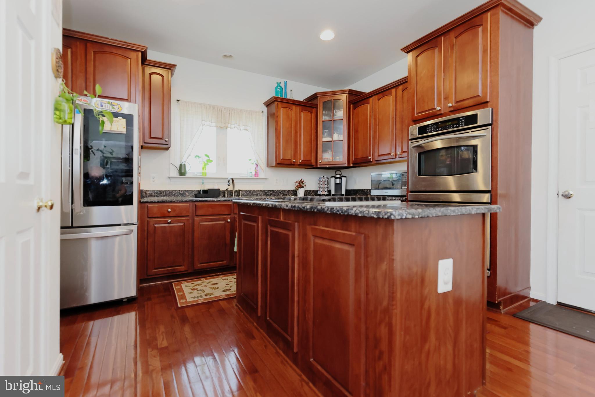 8283 Laurel Heights Loop Lorton, VA 22079 - Photo 13 of 51