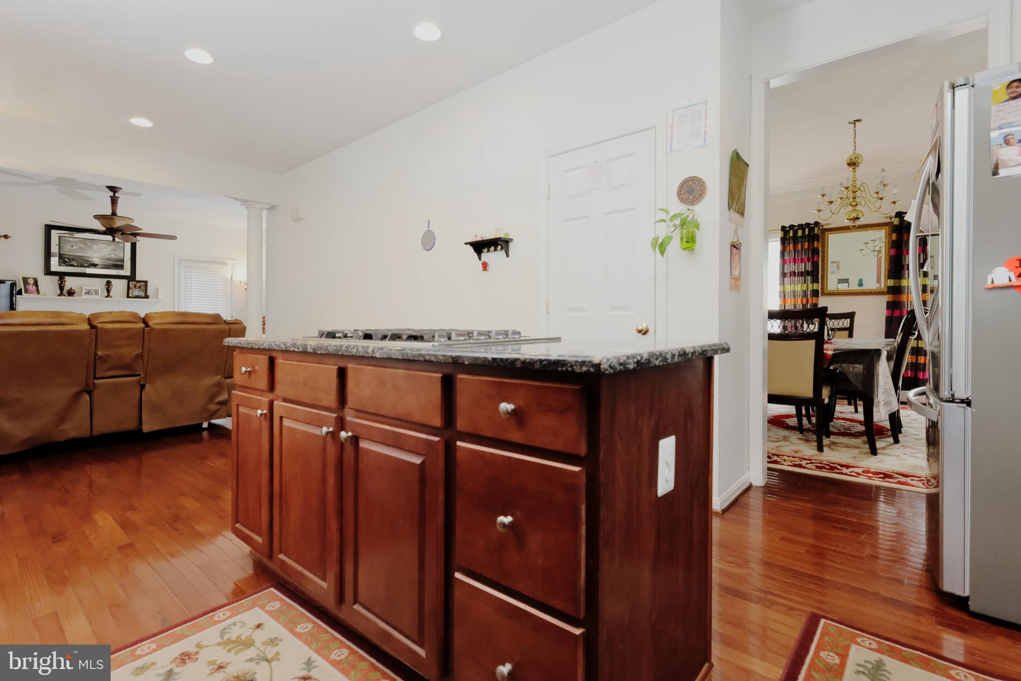 8283 Laurel Heights Loop Lorton, VA 22079 - Photo 17 of 51