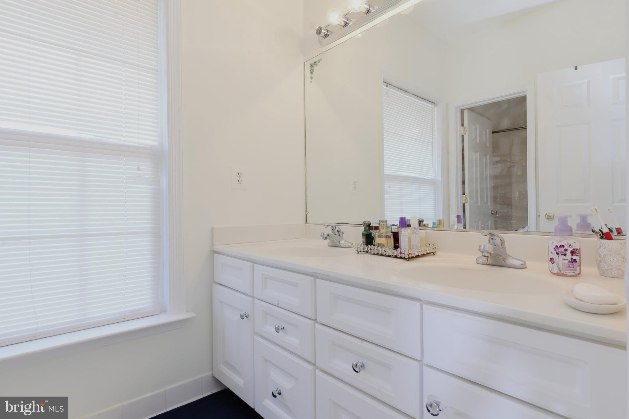 8283 Laurel Heights Loop Lorton, VA 22079 - Photo 23 of 51