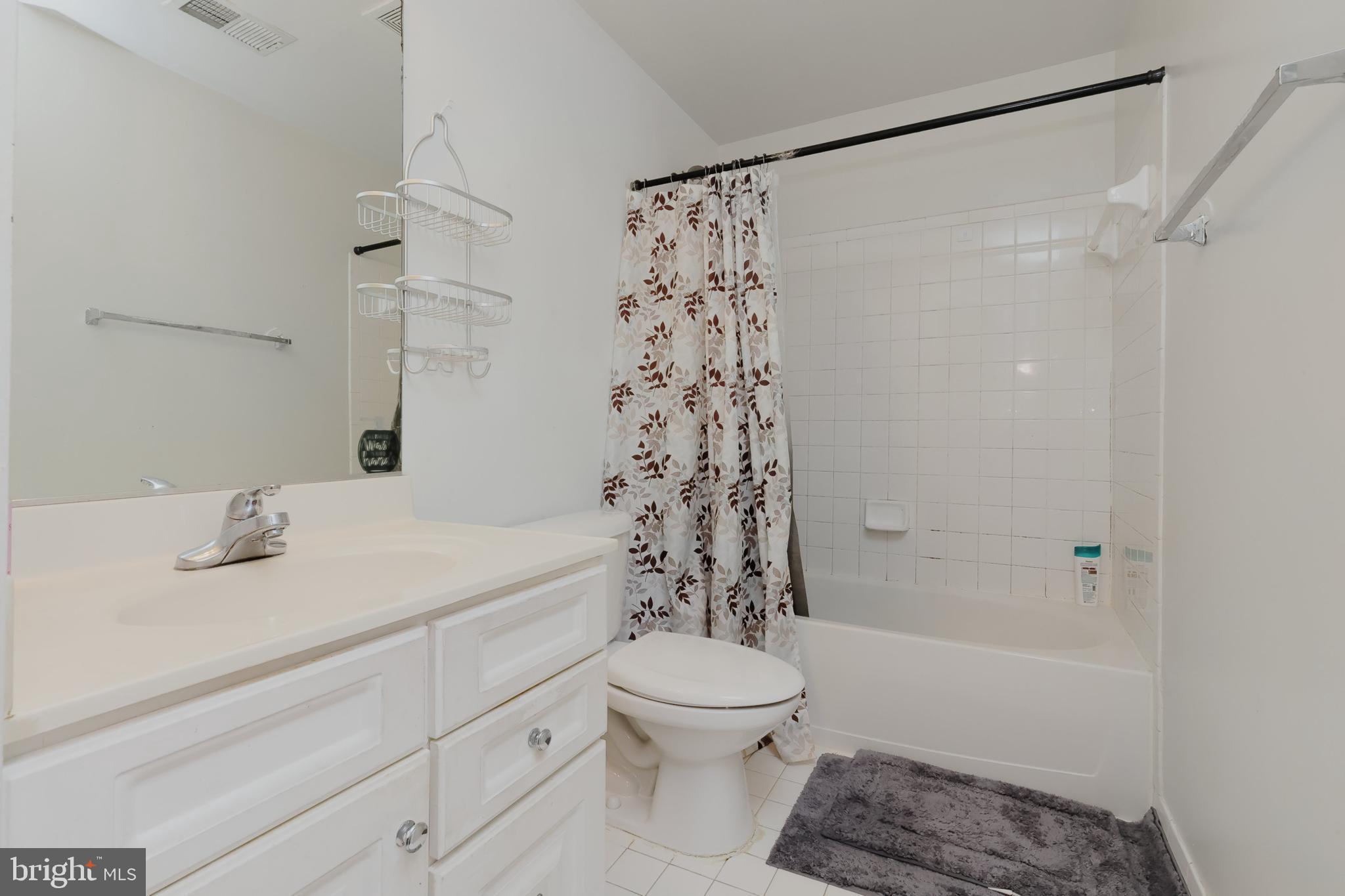 8283 Laurel Heights Loop Lorton, VA 22079 - Photo 30 of 51