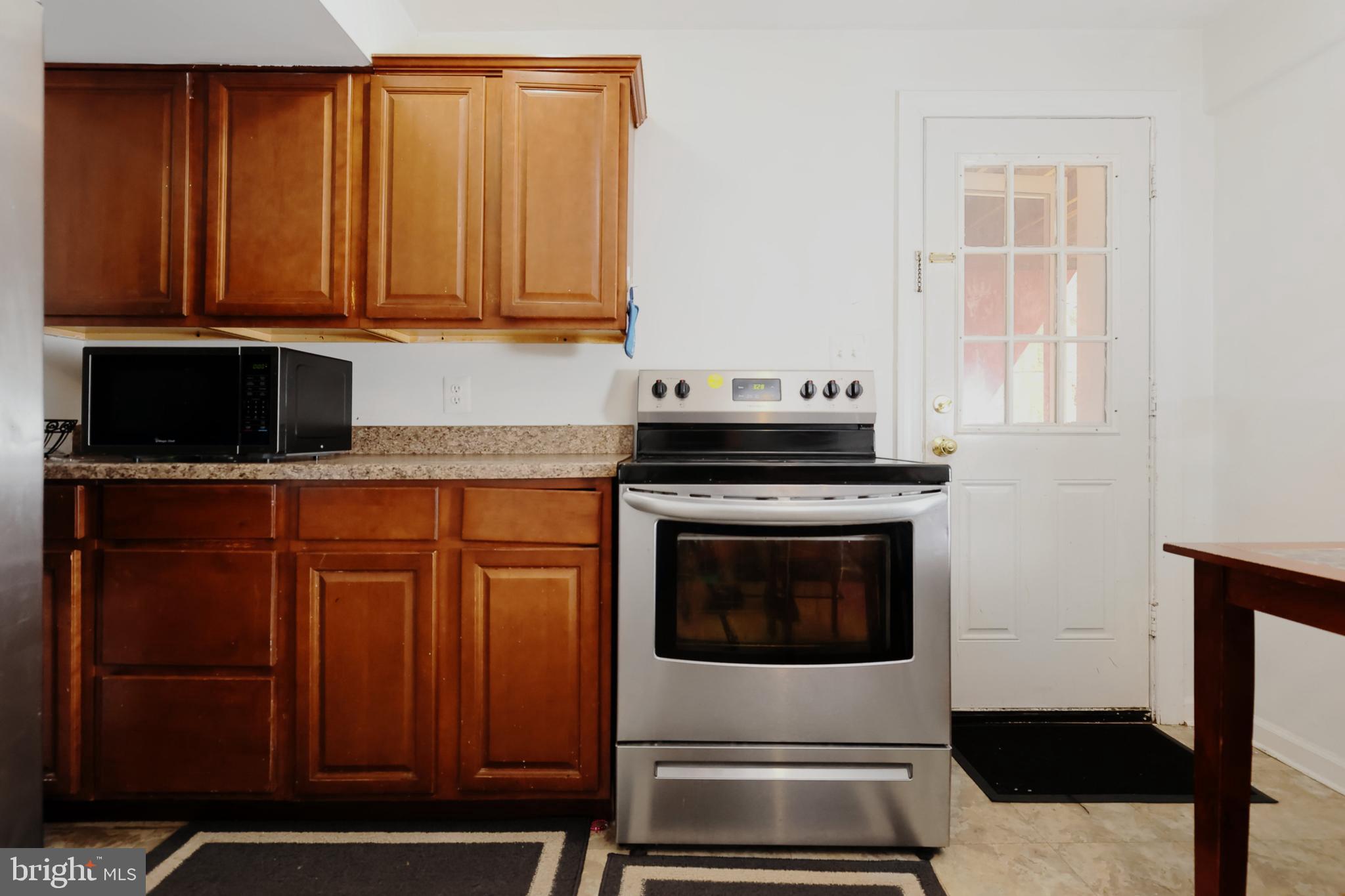 8283 Laurel Heights Loop Lorton, VA 22079 - Photo 34 of 51