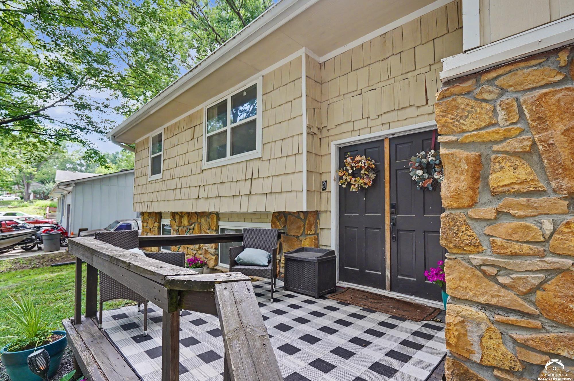 2545 Ousdahl Road Lawrence, KS 66046 - Photo 6 of 42