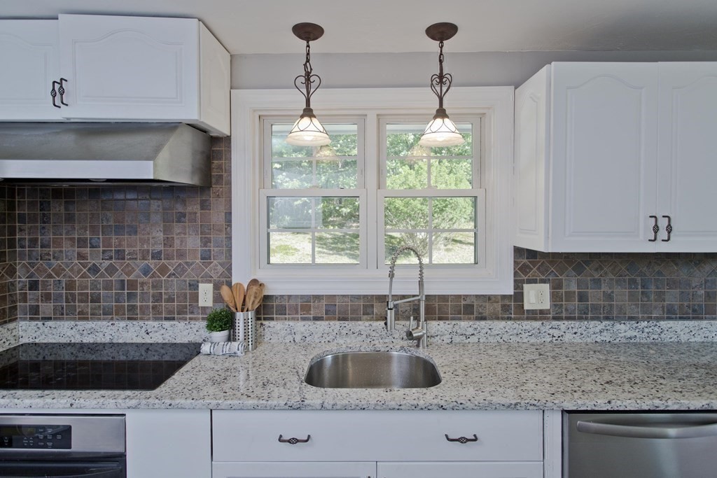 1052 Franklin Road Fitchburg, MA 01420 - Photo 17 of 39 Gallery Image 17