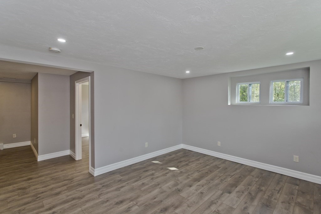 1052 Franklin Road Fitchburg, MA 01420 - Photo 36 of 39 Gallery Image 36
