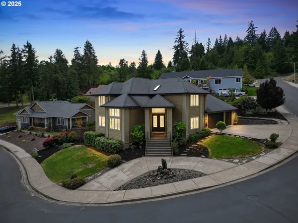 $550,000 | 1155 Holly Avenue, Cottage Grove, OR 97424