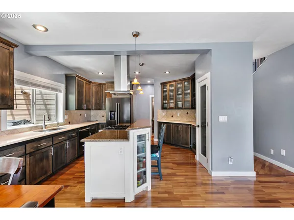 $550,000 | 1155 Holly Avenue, Cottage Grove, OR 97424