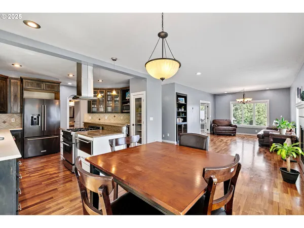 $550,000 | 1155 Holly Avenue, Cottage Grove, OR 97424
