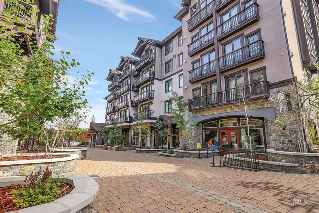 $495,000 | 720 Village Drive, Unit 311, Donnelly, ID 83615