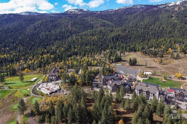 $495,000 | 720 Village Drive, Unit 311, Donnelly, ID 83615