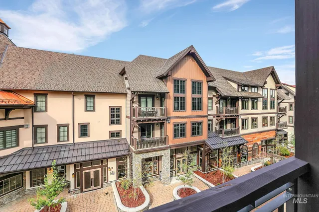 $495,000 | 720 Village Drive, Unit 311, Donnelly, ID 83615