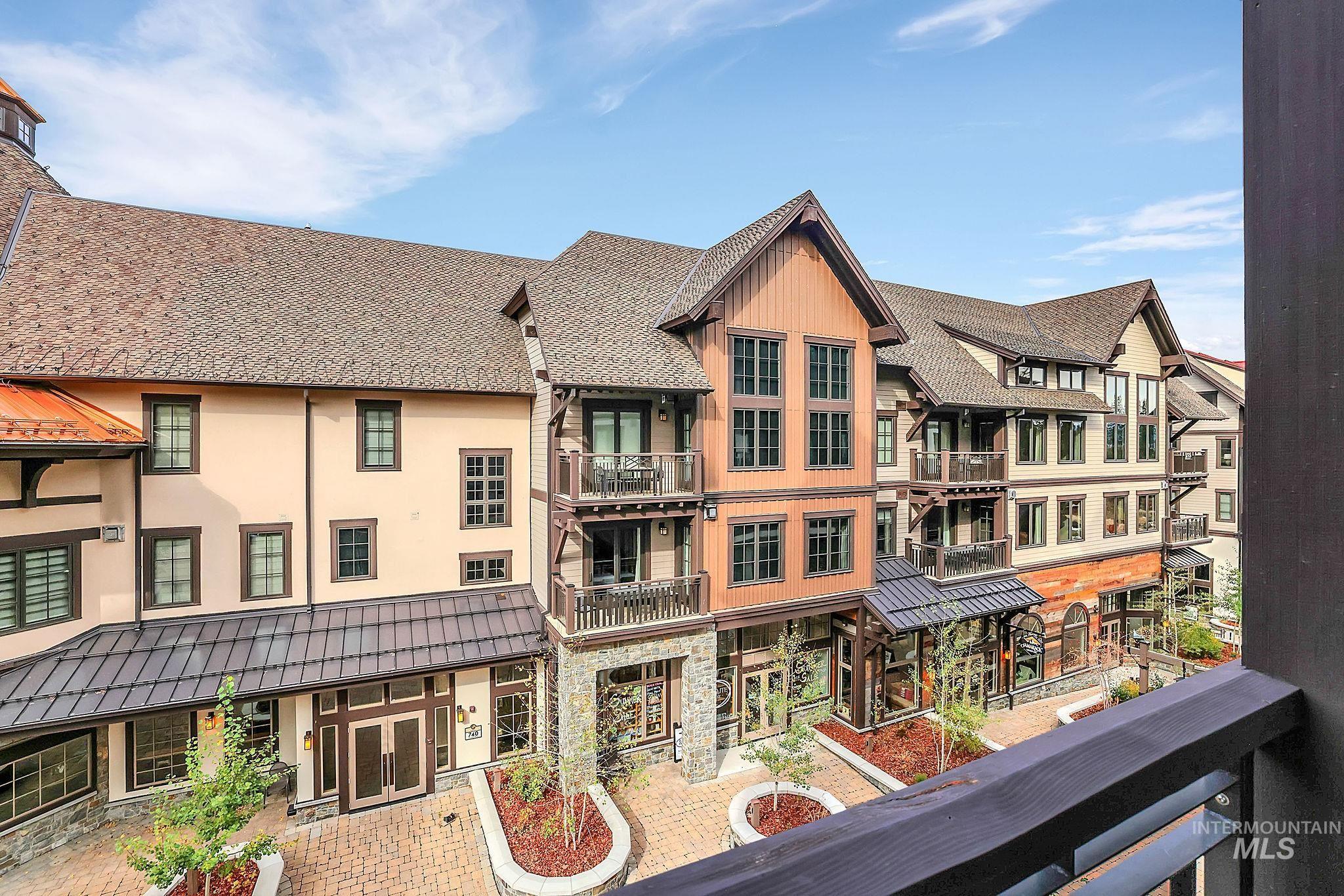 720 Village Drive, Unit 311 Donnelly, ID 83615 - Photo 6 of 37 Balcony featuring a residential view
