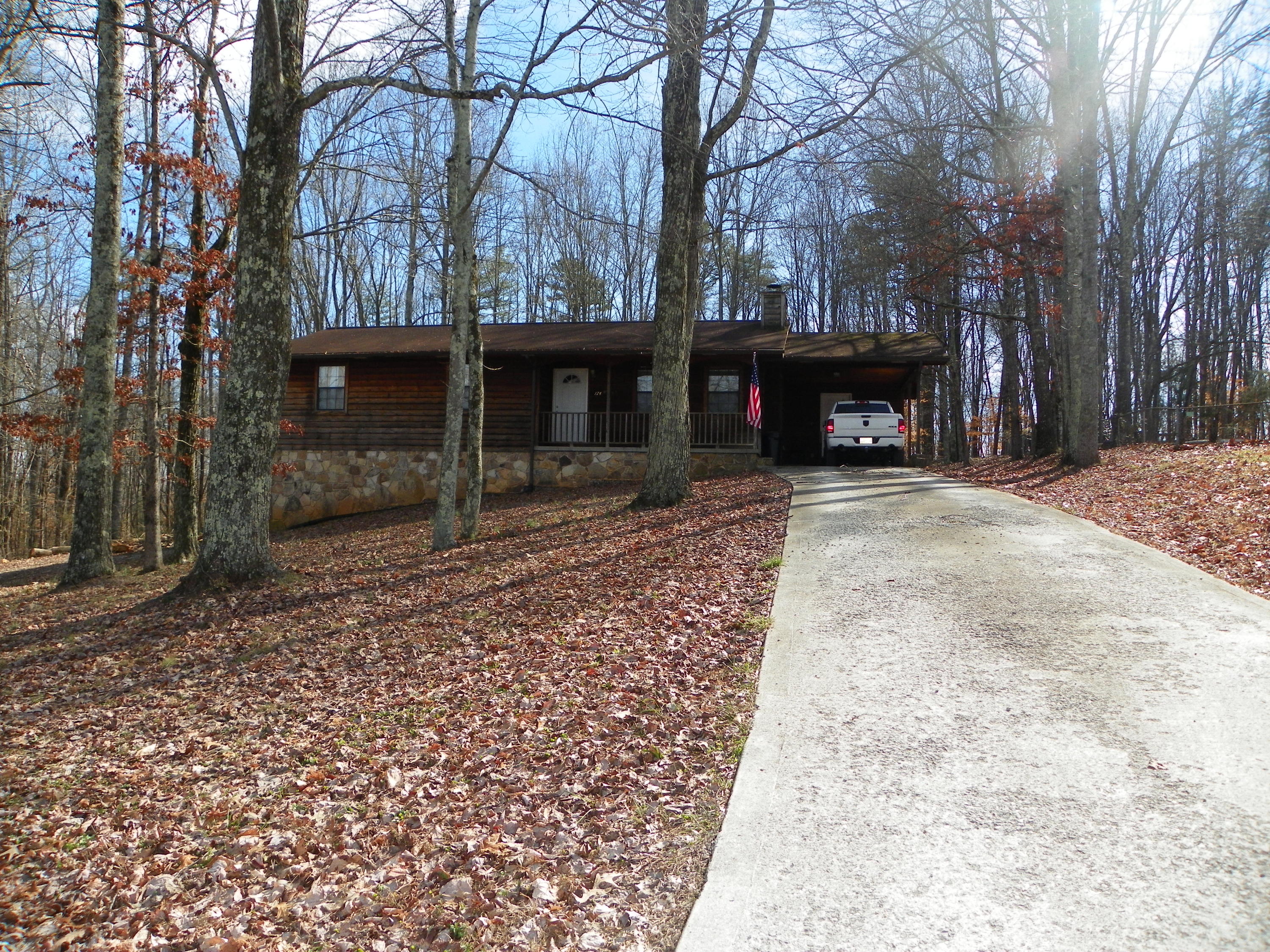 174 White Loop Road Clinton, TN 37716 - Photo 2 of 23 100_0594