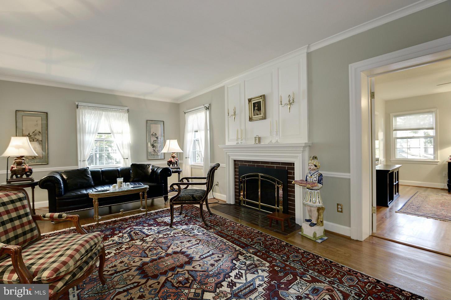 5027 Glenbrook Road Northwest Washington, DC 20016 - Photo 5 of 29 Living Room