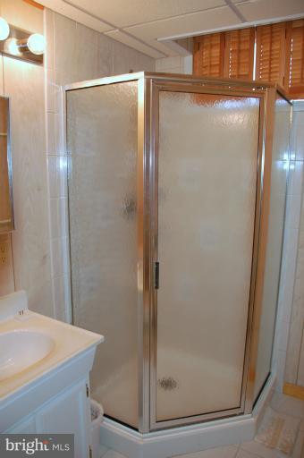 502 Stone Road Westminster, MD 21158 - Photo 15 of 22 3rd Bathroom