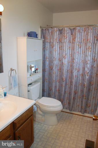 502 Stone Road Westminster, MD 21158 - Photo 17 of 22 Bath (Master)