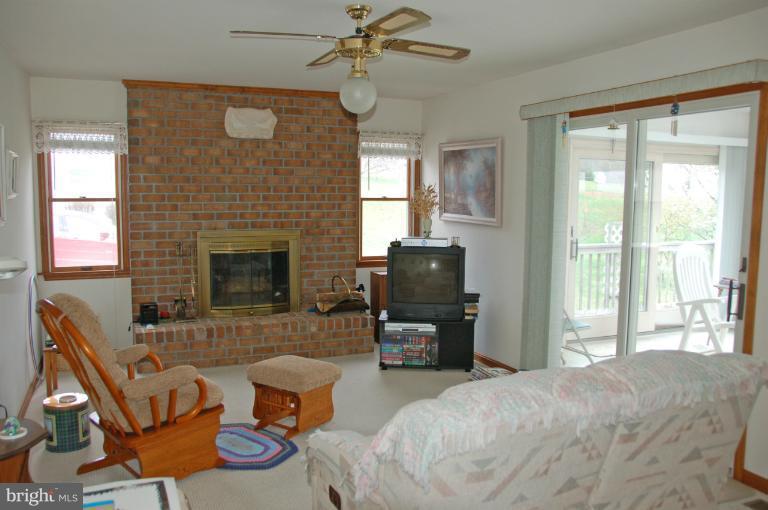 502 Stone Road Westminster, MD 21158 - Photo 8 of 22 Family Room
