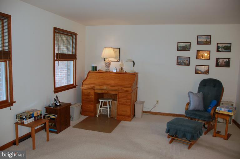 502 Stone Road Westminster, MD 21158 - Photo 9 of 22 Living Room