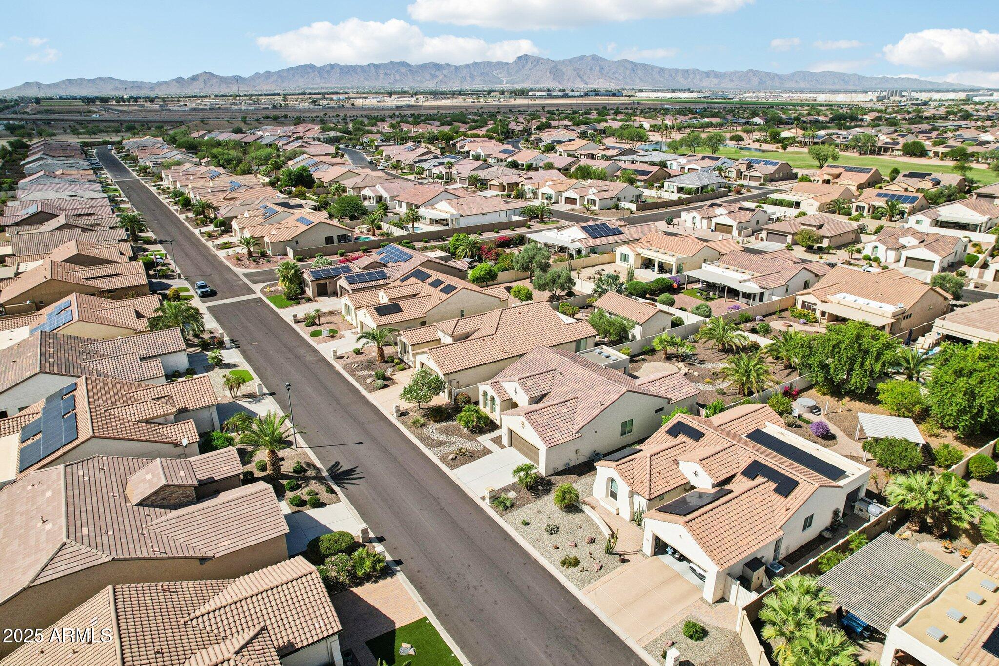 16758 West Almeria Road Goodyear, AZ 85395 - Photo 30 of 55 49-web-or-mls-W Almeria Rd-S0910-049