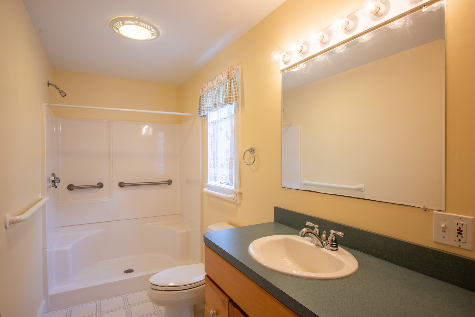 46 Meshacket Way Oak Bluffs, MA 02557 - Photo 19 of 27 Gallery Image 19