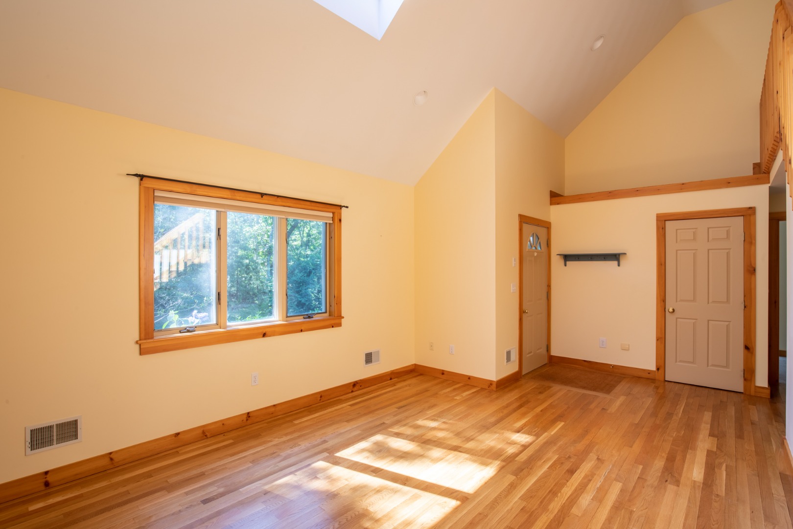 46 Meshacket Way Oak Bluffs, MA 02557 - Photo 9 of 27 Gallery Image 9