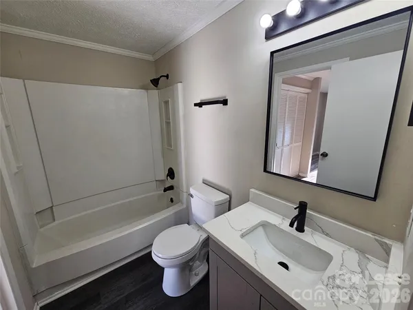 $1,705 | 9445 Lexington Circle, Unit D, Charlotte, NC 28213