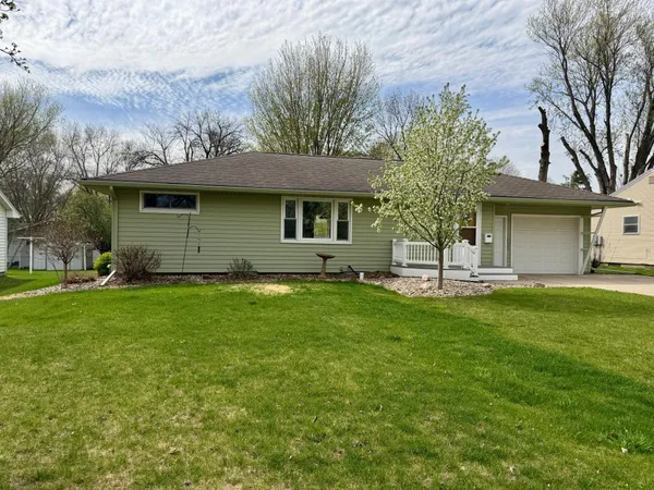 $239,900 | 1115 Elmhurst Avenue, Luverne, MN 56156