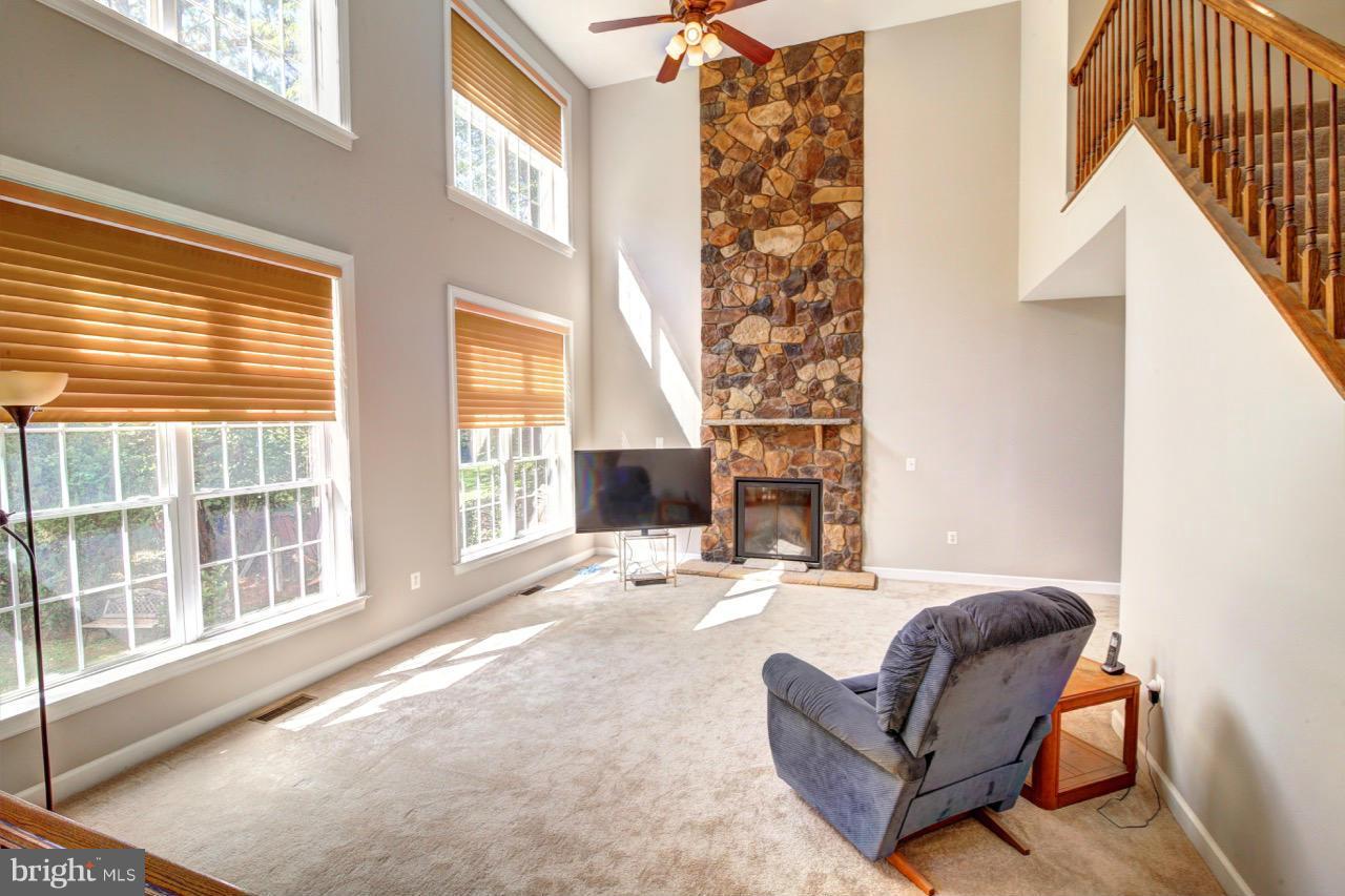 2167 Chain Bridge Road Vienna, VA 22182 - Photo 11 of 30 Family Room