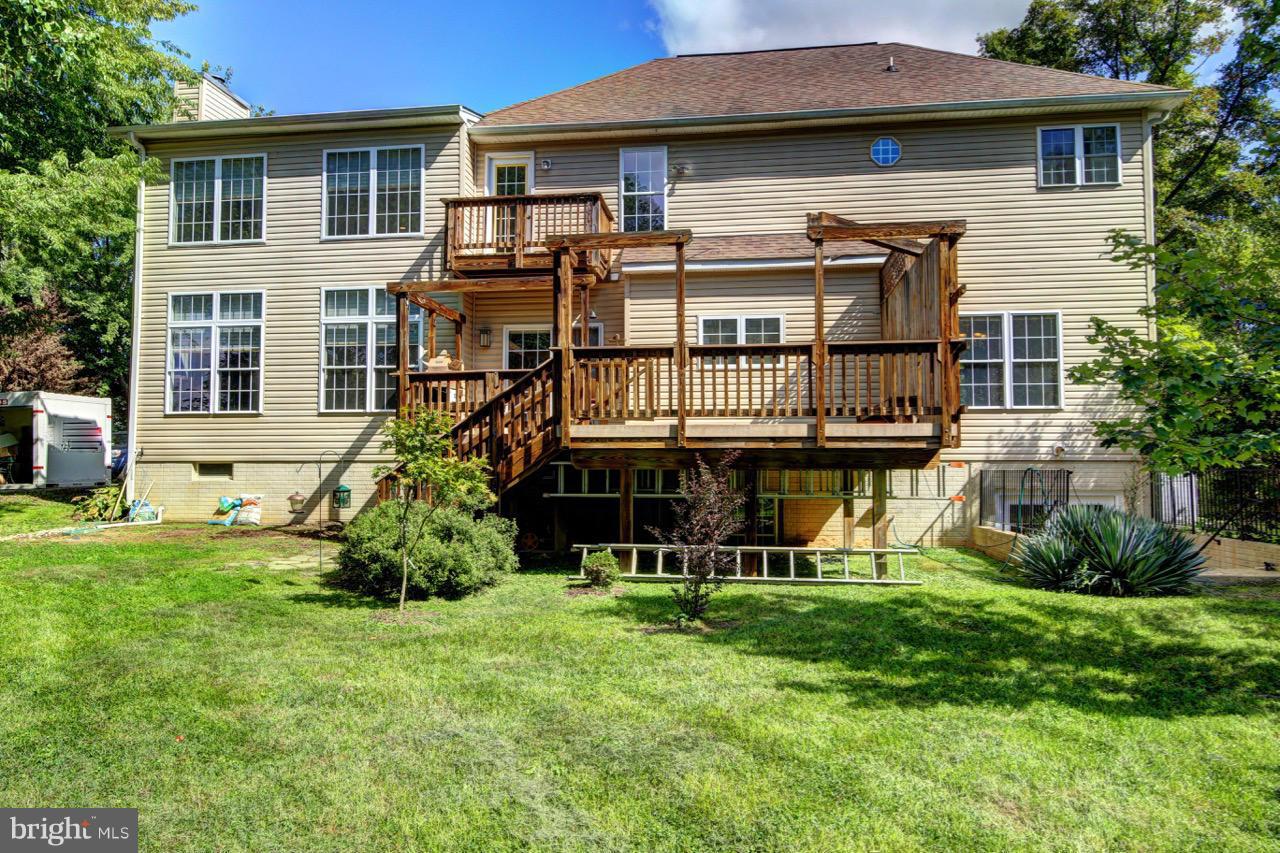 2167 Chain Bridge Road Vienna, VA 22182 - Photo 3 of 30 Exterior (Rear)