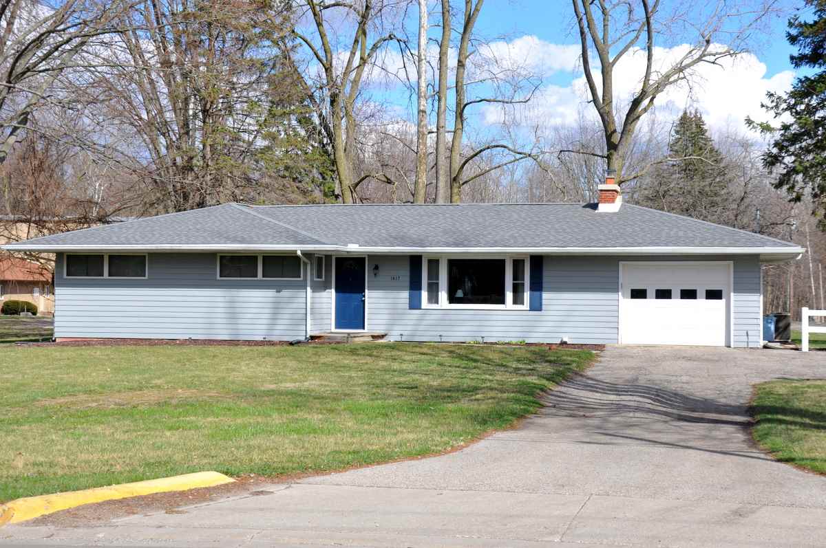 1417 Ranch Road Warsaw, IN 46580 - Photo 1 of 17 Gallery Image 1